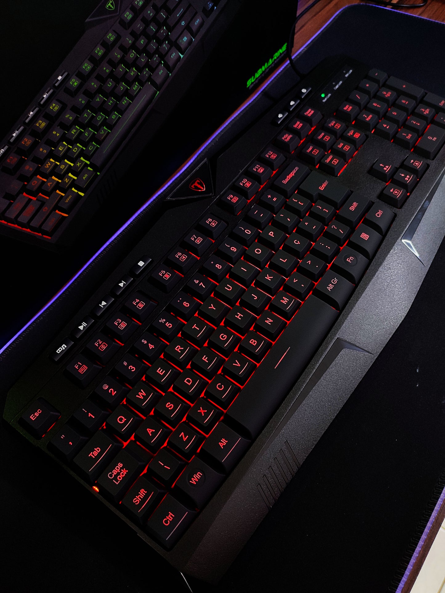 Teclado Gamer Semi Mecanico T-Dagger Submarine T-TGK205 RGB PT