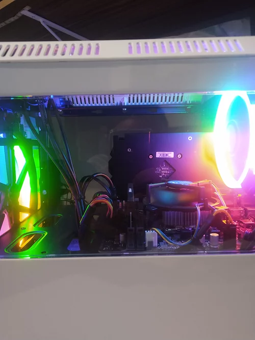 PC GAMER I3 9100F / RX 550 4GB / 8GB 2666MHZ/ SSD 120GB